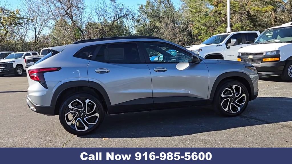 New 2026 Chevrolet Trax RS w/ Sunroof Package image 12