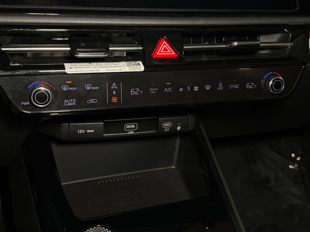 Certified 2023 Kia Niro Wind w/ Wind Preserve Package FWD image 33