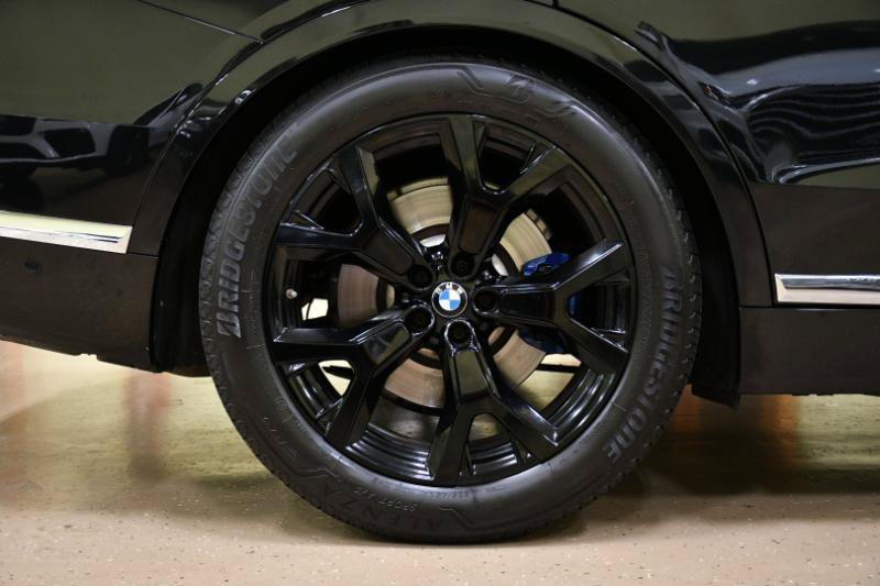 Used 2022 BMW X7 xDrive40i w/ Premium Package AWD/4WD image 24