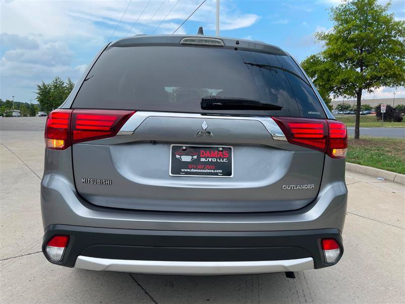 Used 2017 Mitsubishi Outlander ES AWD/4WD image 6