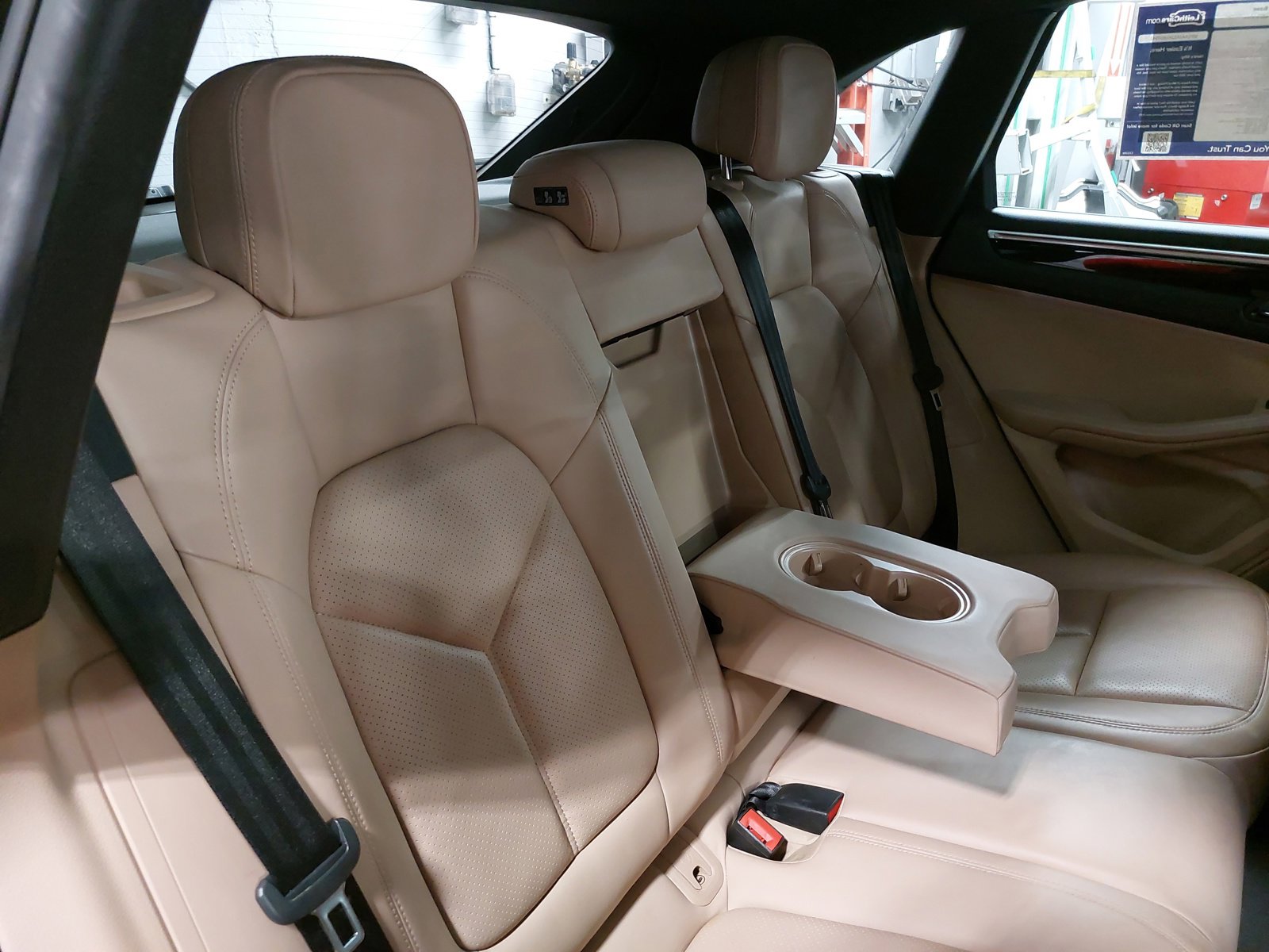 Used 2019 Porsche Macan AWD/4WD image 12