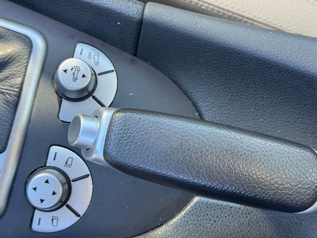 Used 2007 Mercedes-Benz SLK 350 image 25