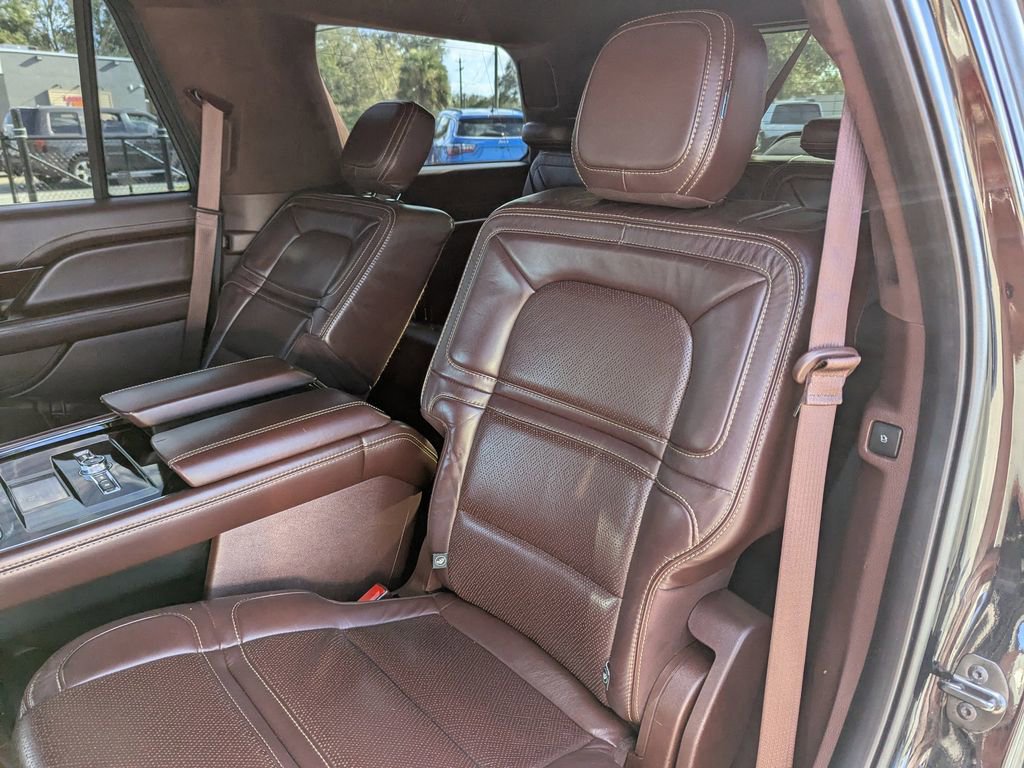 Used 2021 Lincoln Navigator Black Label image 17