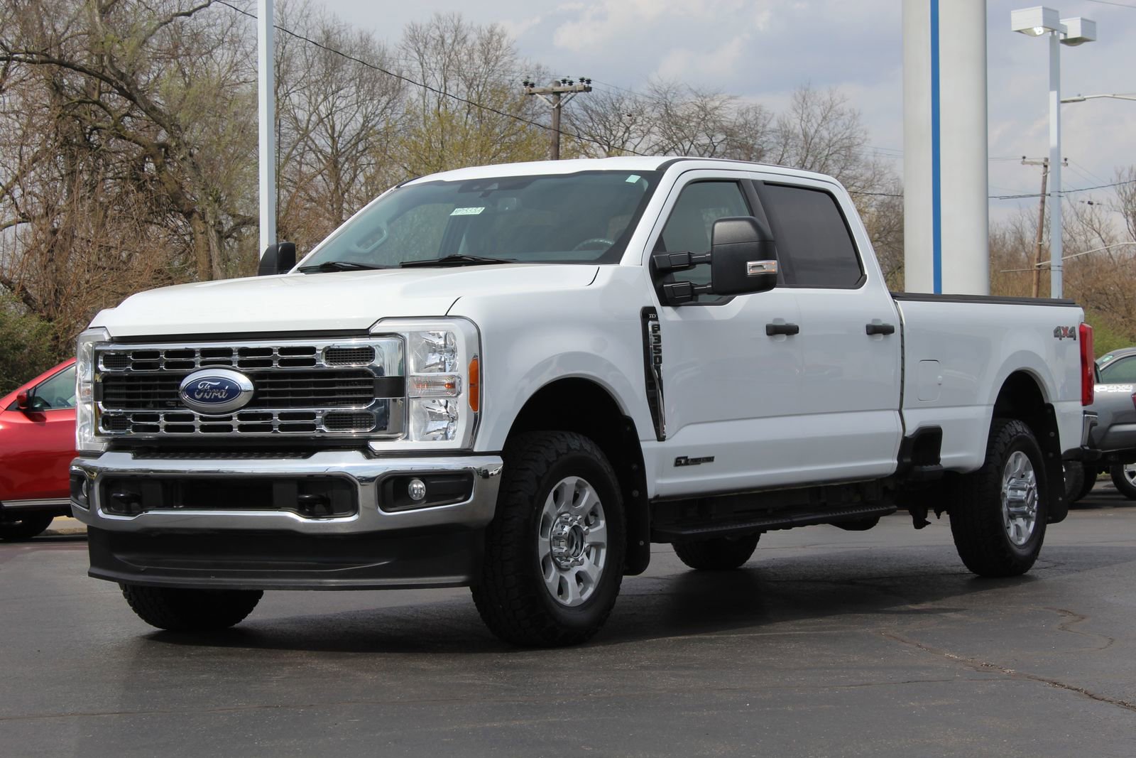 Used 2023 Ford F350 XLT AWD/4WD image 4