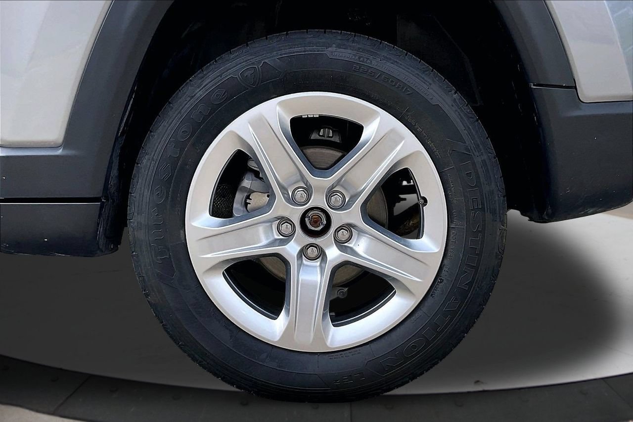 Used 2023 Jeep Compass Sport AWD/4WD image 35