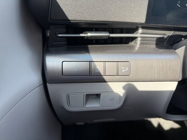 Used 2024 Hyundai Kona SEL AWD/4WD image 24