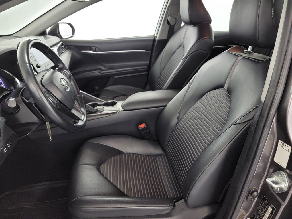 Used 2022 Toyota Camry SE FWD image 14