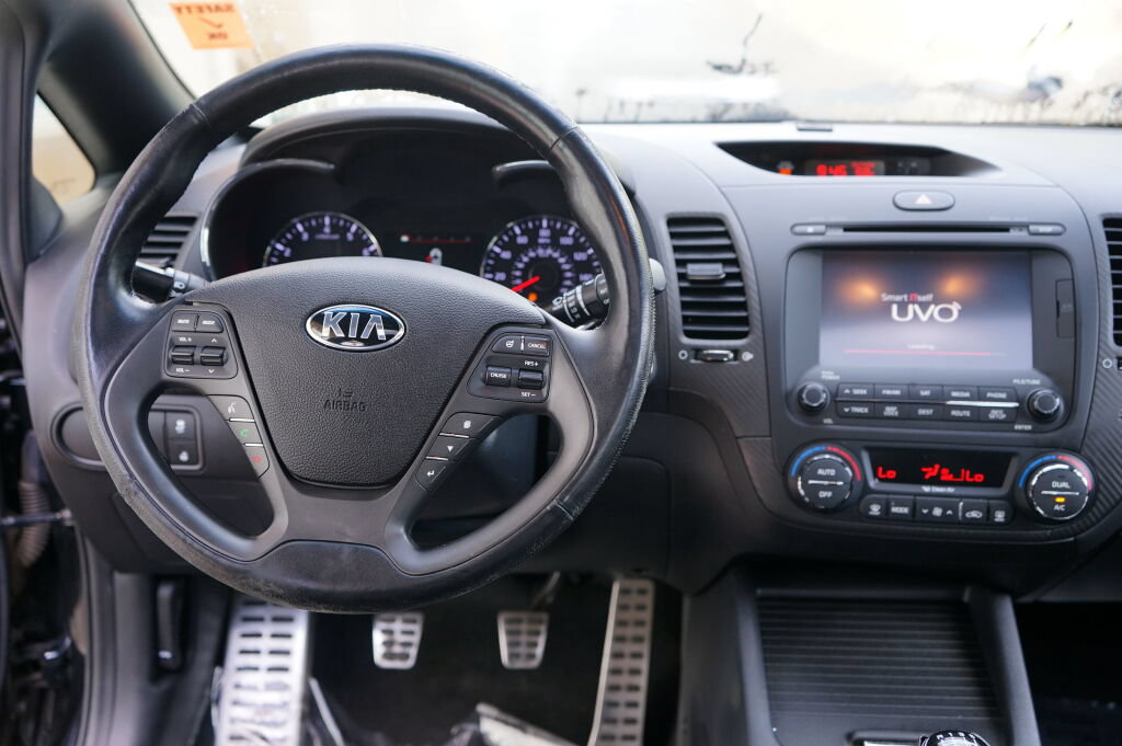 Used 2016 Kia Forte SX w/ Option Group 050 FWD image 18