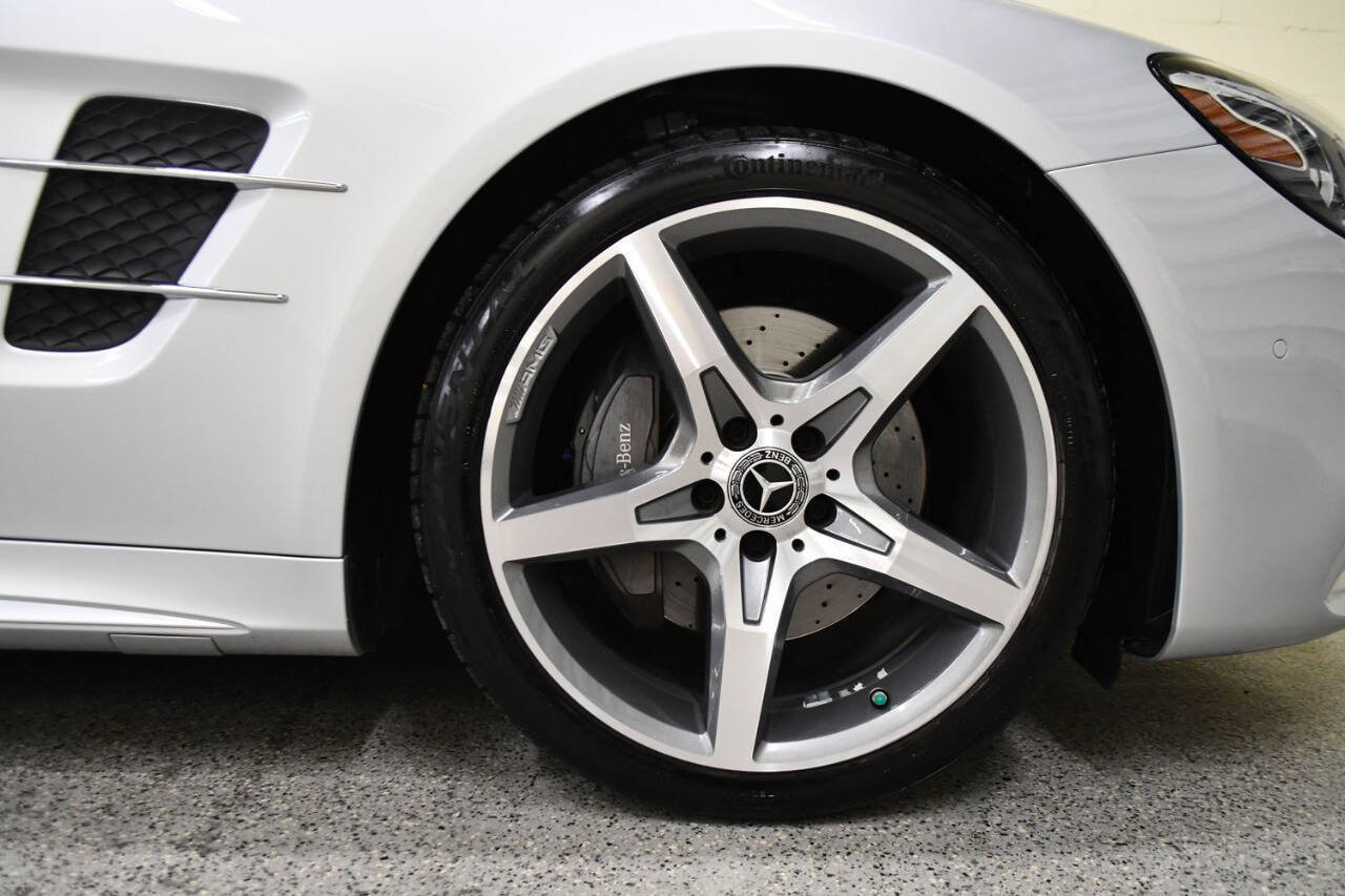 Used 2017 Mercedes-Benz SL 550 image 33
