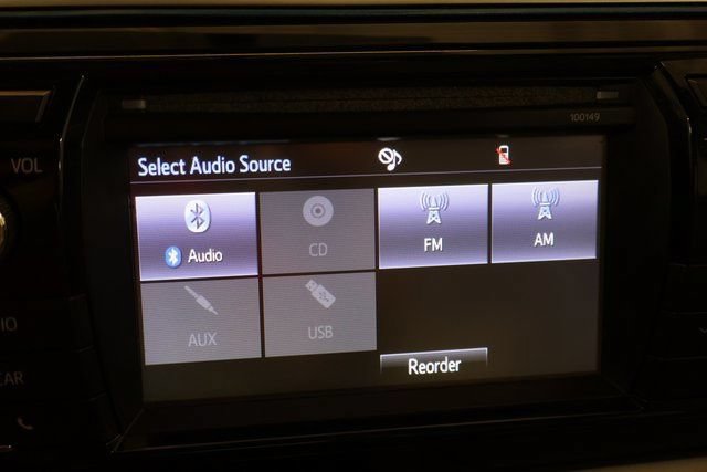 Used 2015 Toyota Corolla LE FWD image 23