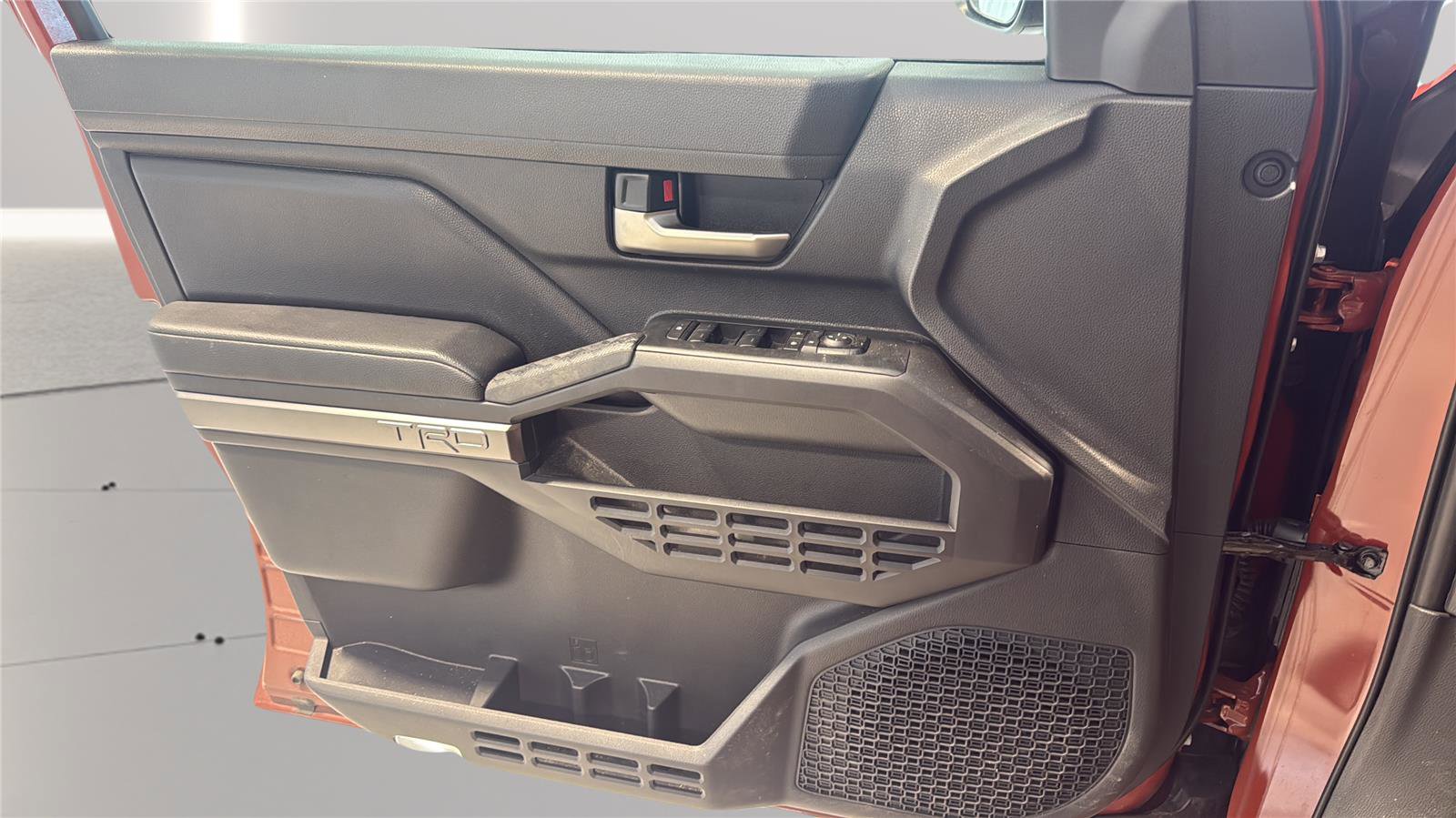 Used 2025 Toyota Tacoma TRD Off-Road w/ TRD Off Road Premium Package image 19