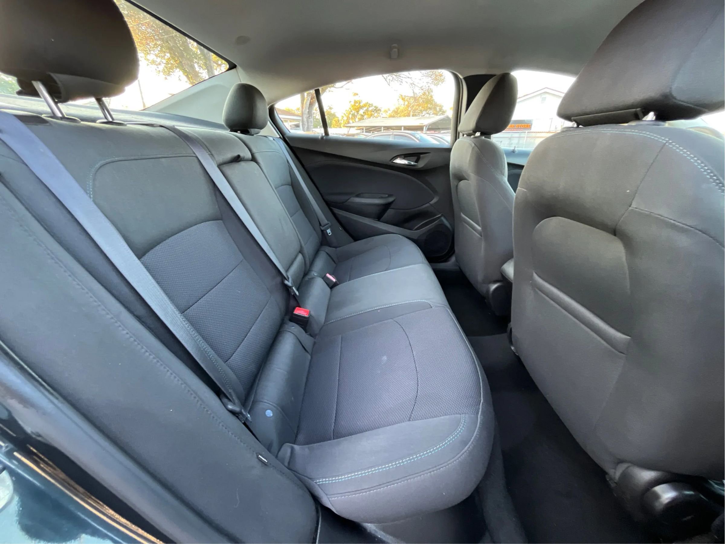 Used 2017 Chevrolet Cruze LT image 23