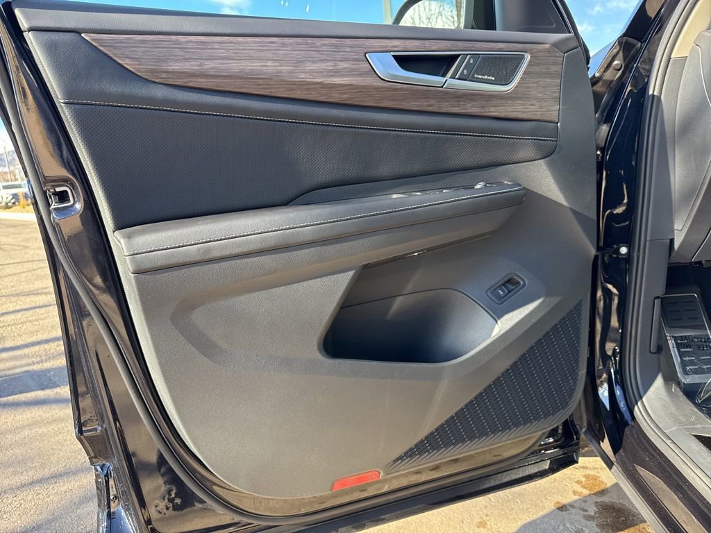 New 2026 Volkswagen Atlas SEL Premium R-Line image 10