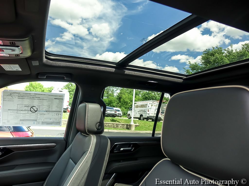 New 2026 Chevrolet Tahoe Premier w/ Sun And Tow Package AWD/4WD image 12