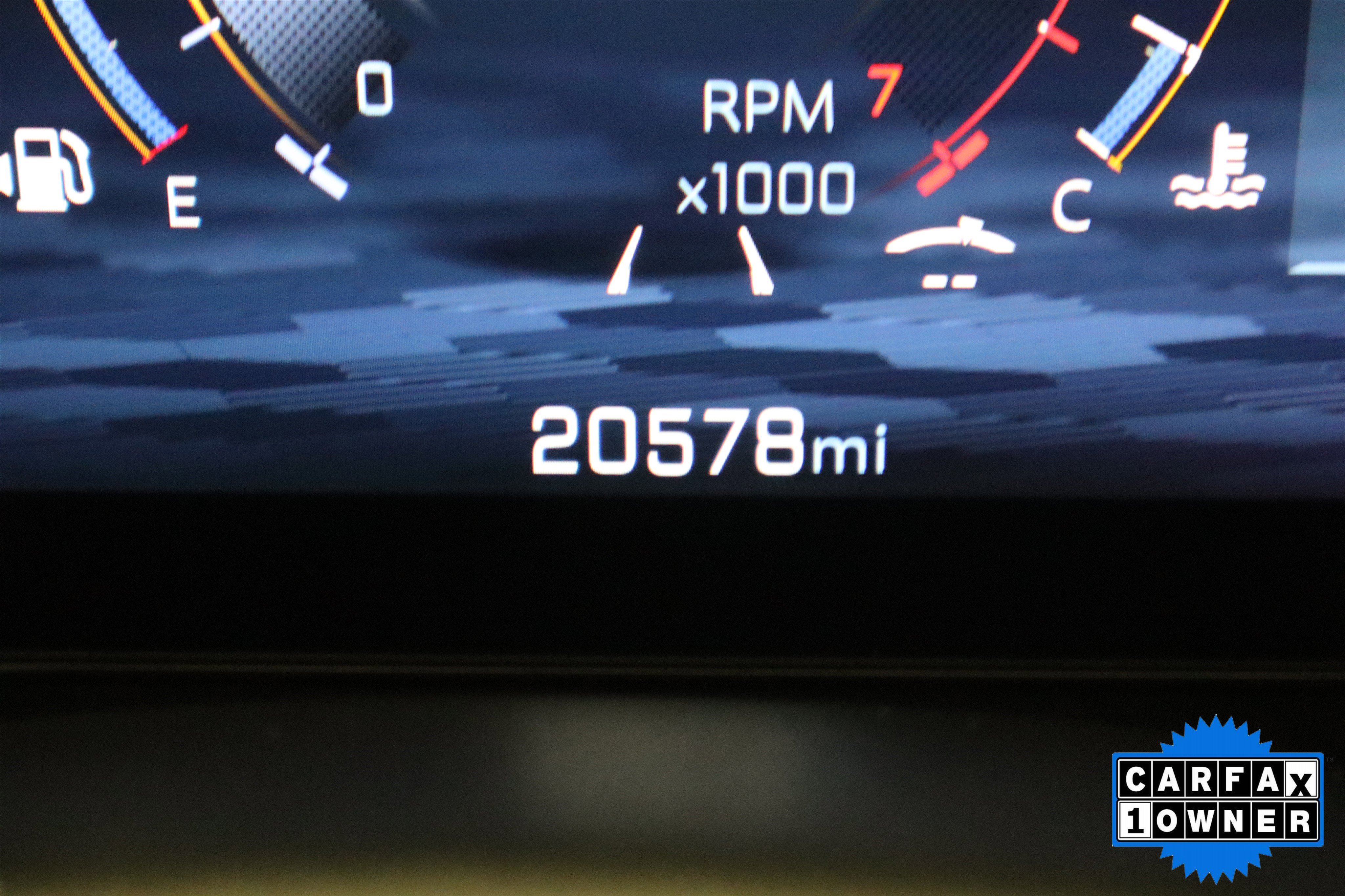 Used 2025 Chevrolet Traverse LT image 23