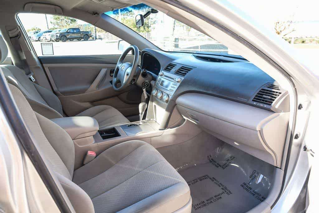 Used 2008 Toyota Camry LE image 15