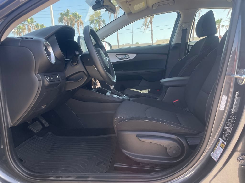 Used 2024 Kia Forte LXS w/ LXS Technology Package FWD image 23