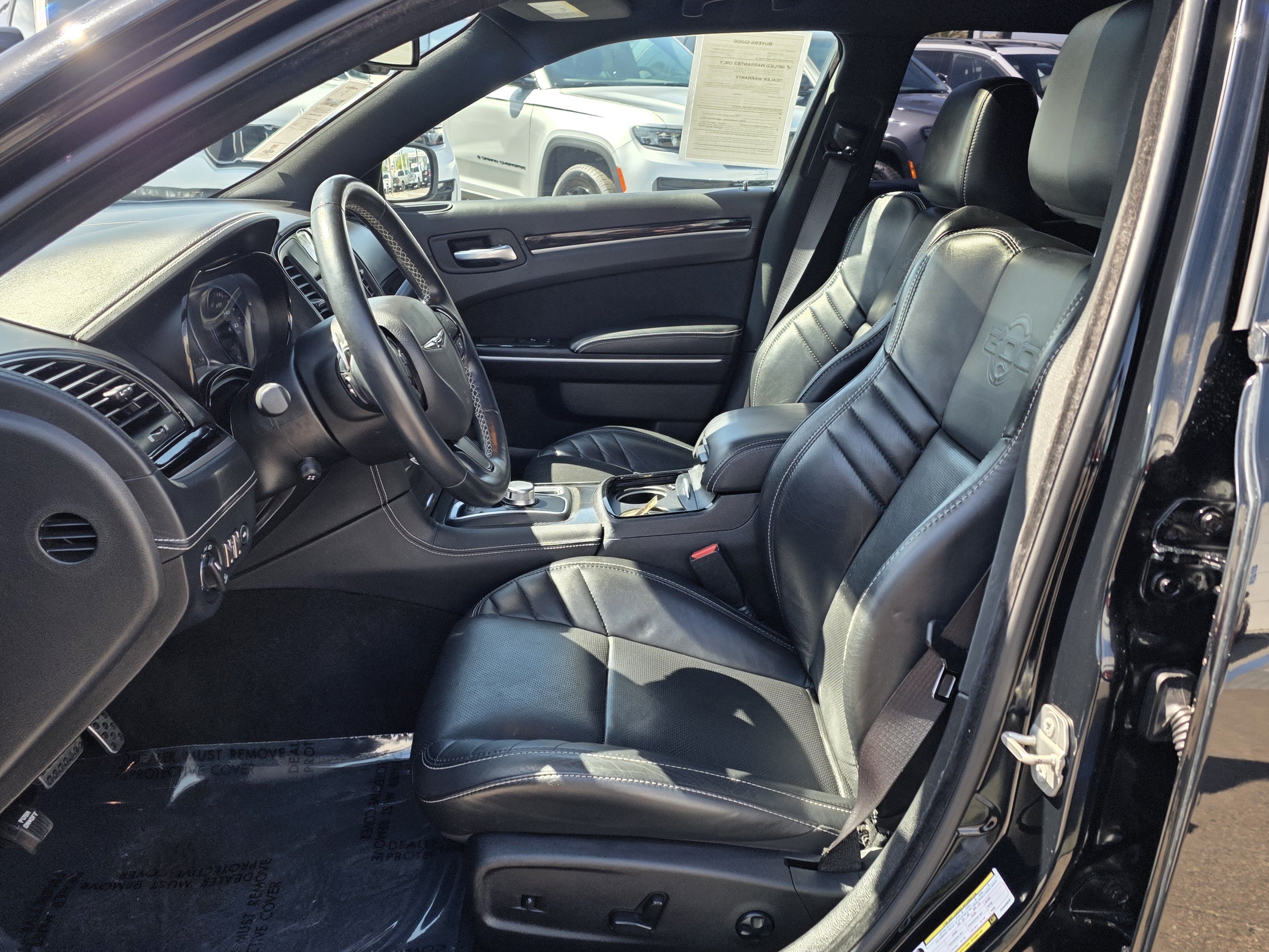 Certified 2023 Chrysler 300 C RWD image 16