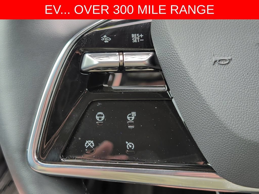 Used 2025 Cadillac Optiq Sport 2 w/ LPO, Floor Liner Package AWD/4WD image 12