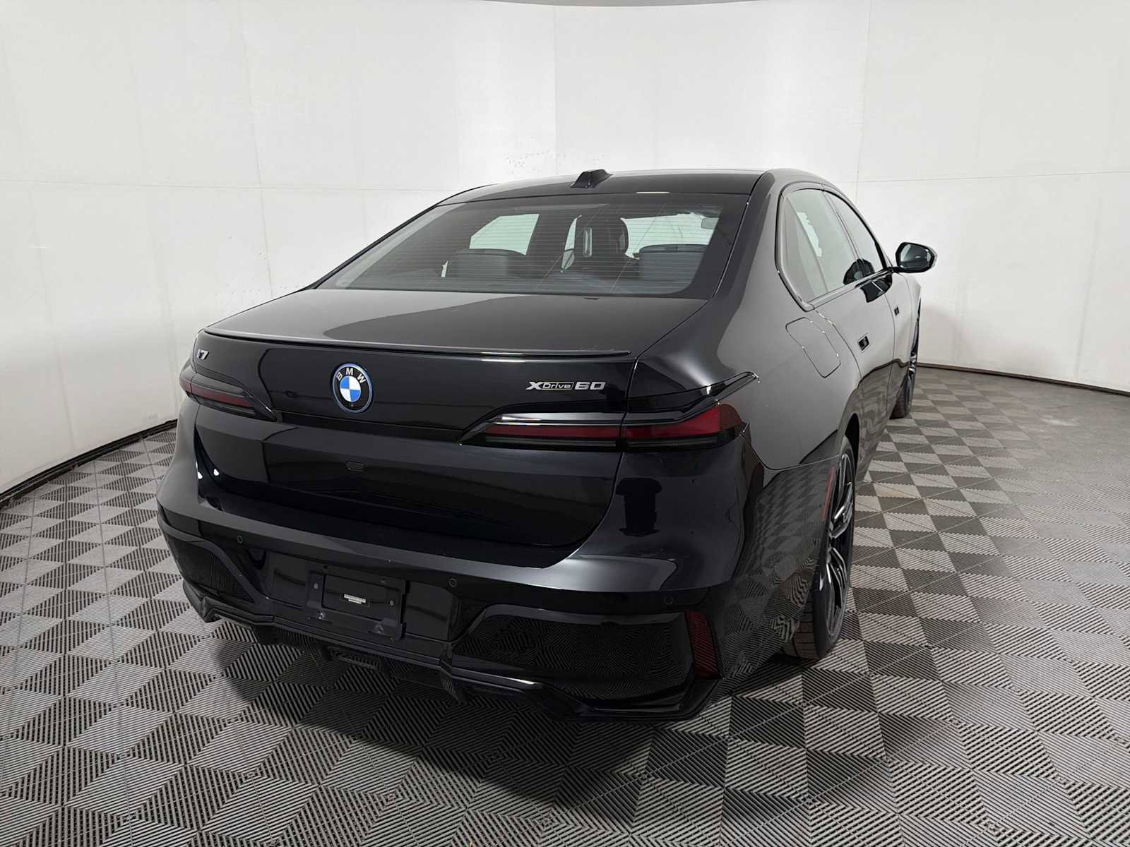 Certified 2023 BMW i7 xDrive60 w/ Executive Package 2 image 6