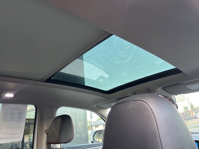 Used 2024 Volkswagen Atlas Peak Edition SEL image 18