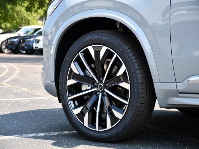 New 2026 Volvo XC90 B6 Plus w/ Protection Package Premier image 12