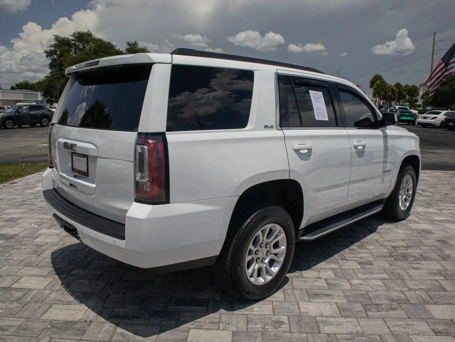 Used 2020 GMC Yukon SLE AWD/4WD image 8