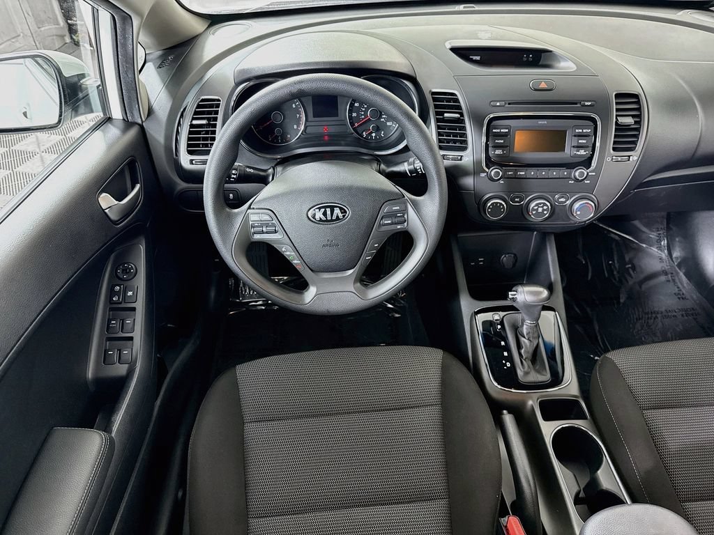 Used 2018 Kia Forte LX FWD image 3