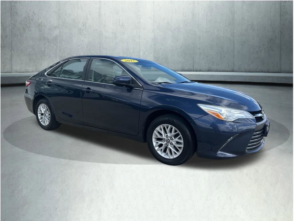 Used 2017 Toyota Camry LE image 8