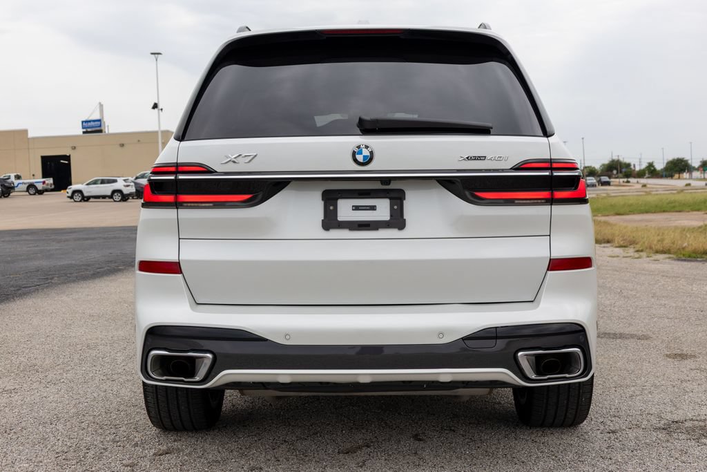 Used 2026 BMW X7 xDrive40i w/ M Sport Package AWD/4WD image 6