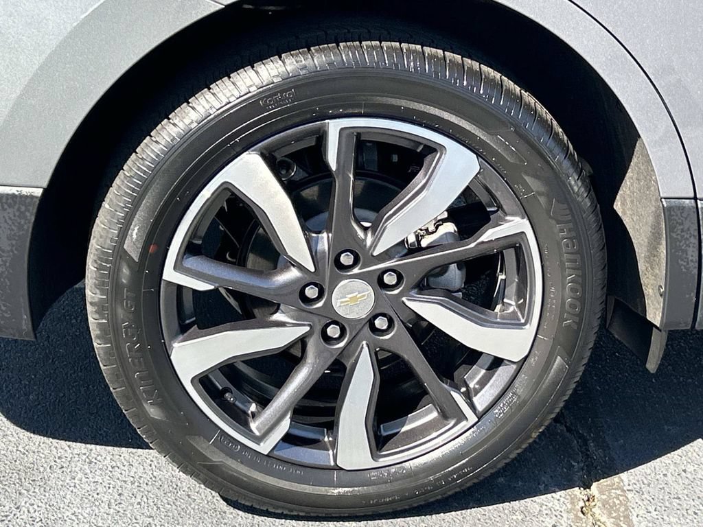 Used 2023 Chevrolet Equinox Premier AWD/4WD image 9