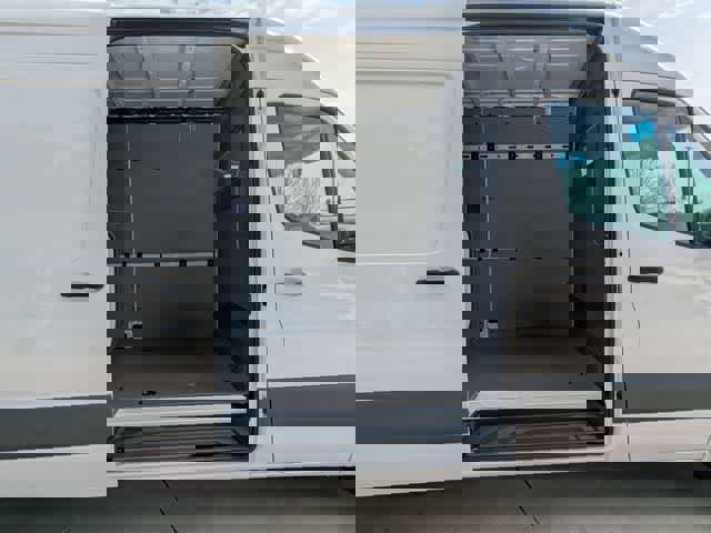 Used 2024 Mercedes-Benz eSprinter 170 Cargo image 17