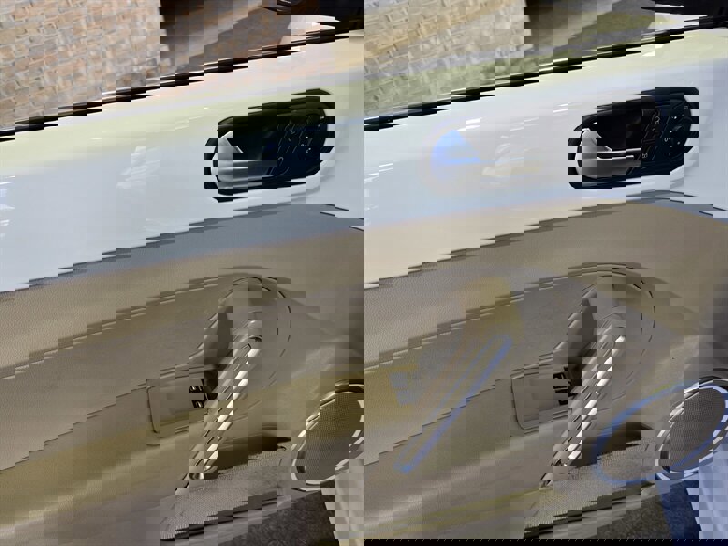 Used 2014 Volkswagen Beetle TDI image 11