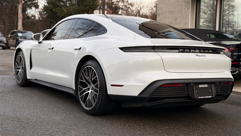 Used 2022 Porsche Taycan image 3