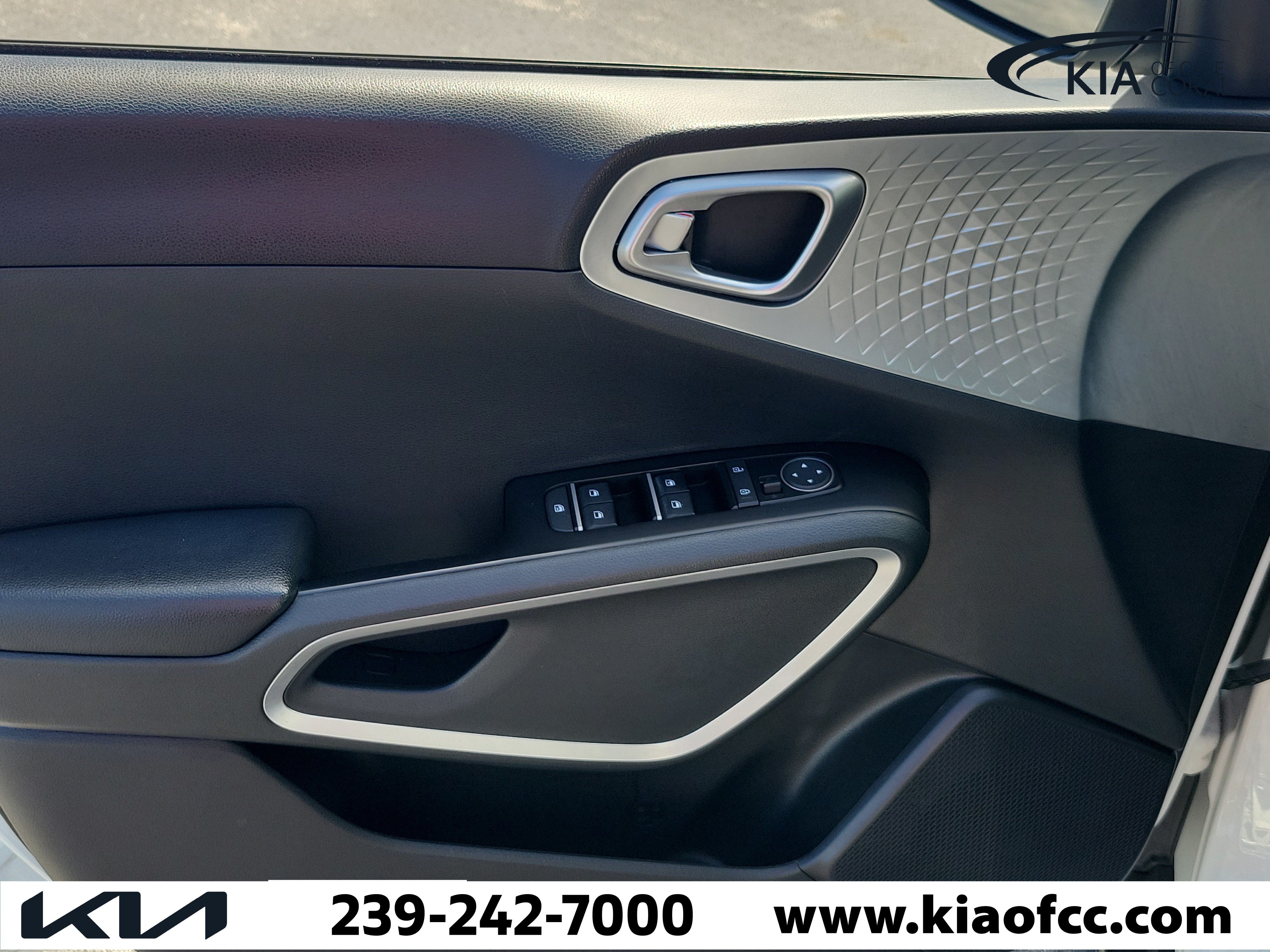 Used 2020 Kia Soul X-Line FWD image 23