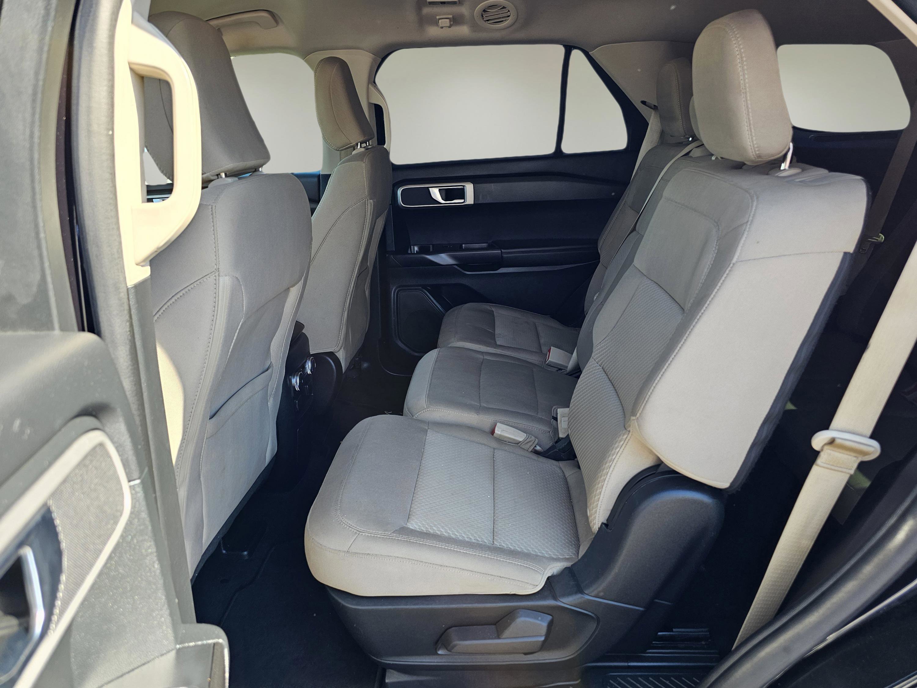 Used 2021 Ford Explorer 2WD image 14