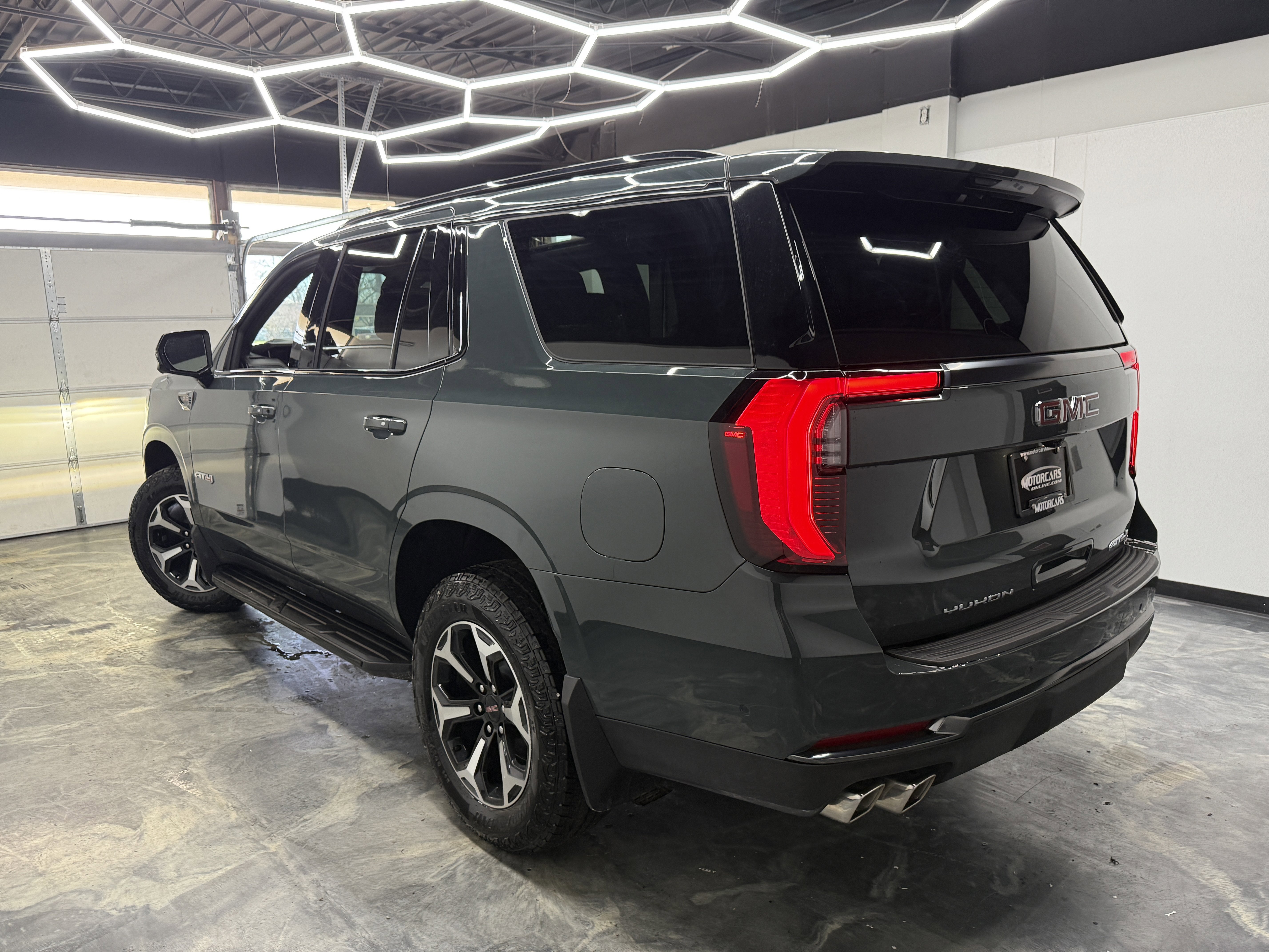 Used 2026 GMC Yukon AT4 image 3