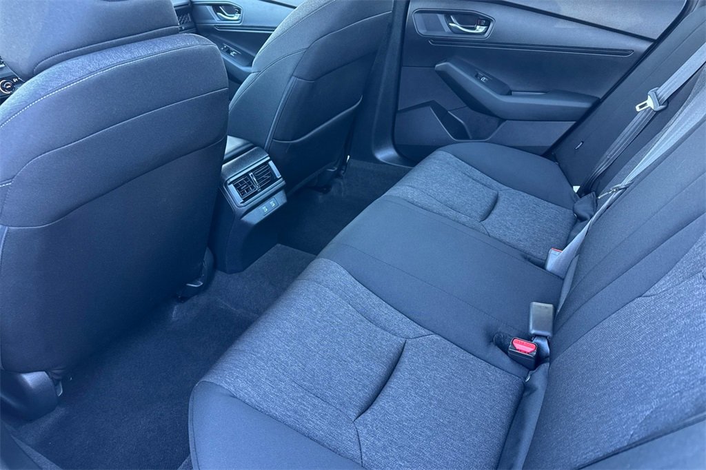 Certified 2025 Honda Accord SE image 11
