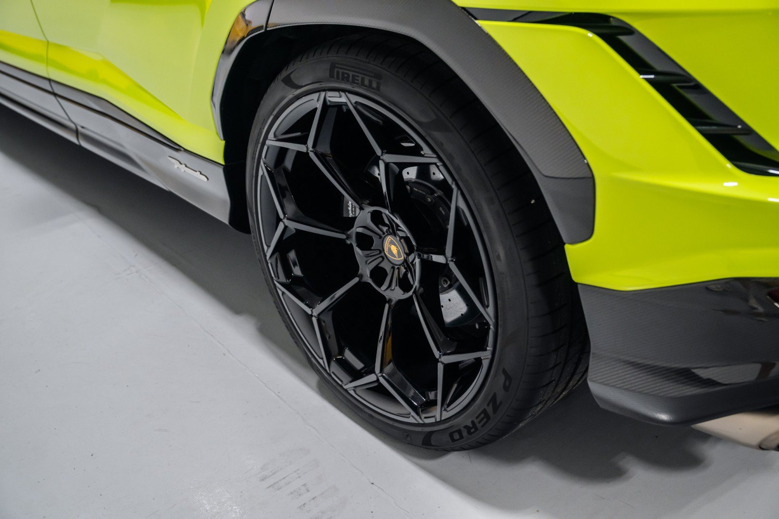 Used 2024 Lamborghini Urus Performante AWD/4WD image 51