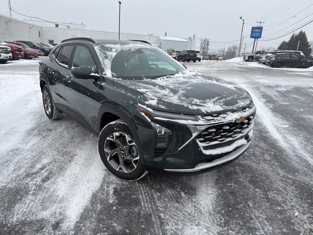 New 2026 Chevrolet Trax LT w/ Sunroof Package