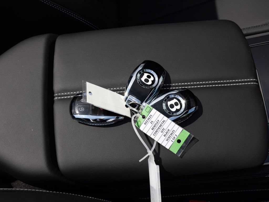 Used 2025 Bentley Continental GTC AWD/4WD image 53