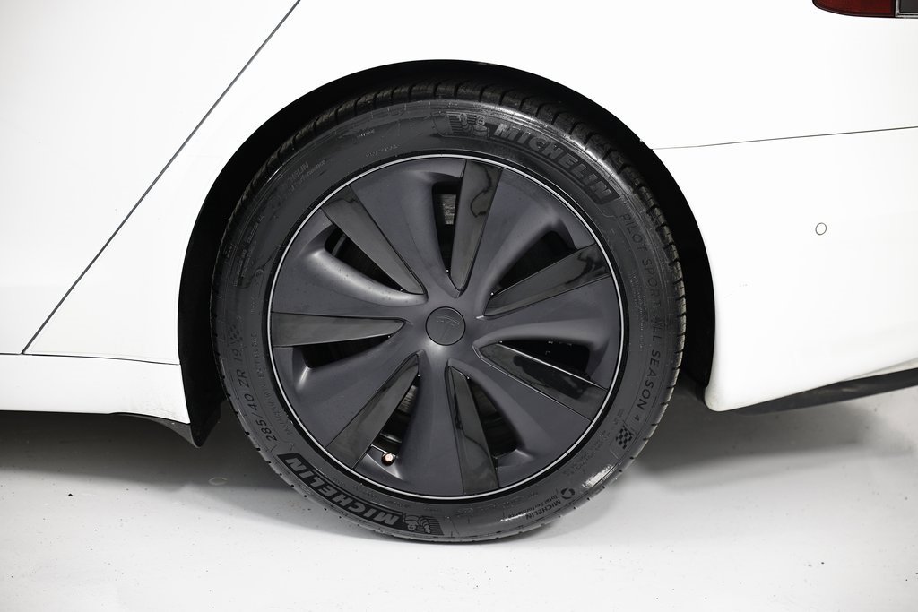 Used 2022 Tesla Model S Plaid image 7