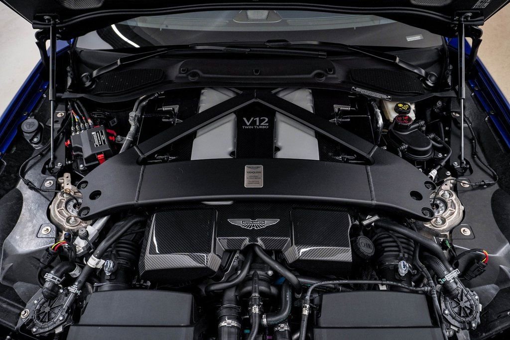 New 2025 Aston Martin Vanquish image 35