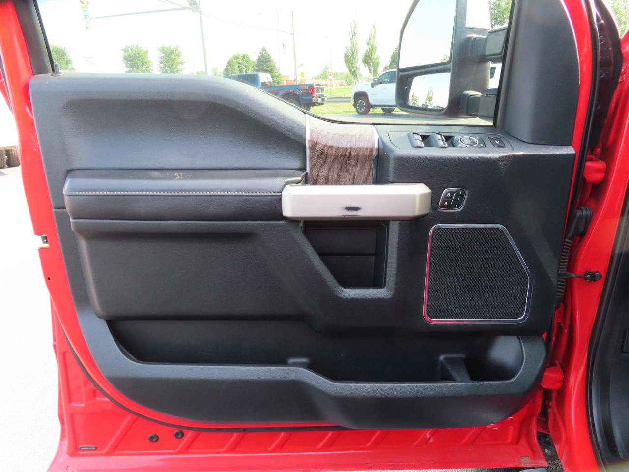 Used 2019 Ford F250 4x4 Crew Cab Super Duty image 24