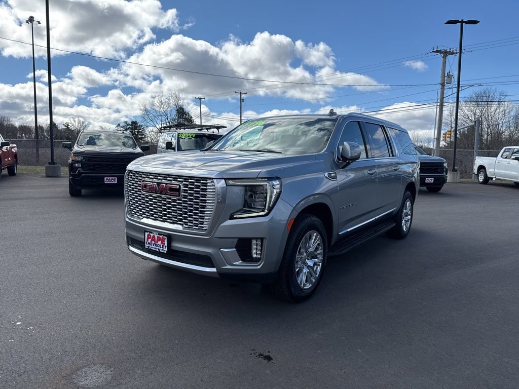 Used 2024 GMC Yukon XL Denali image 10