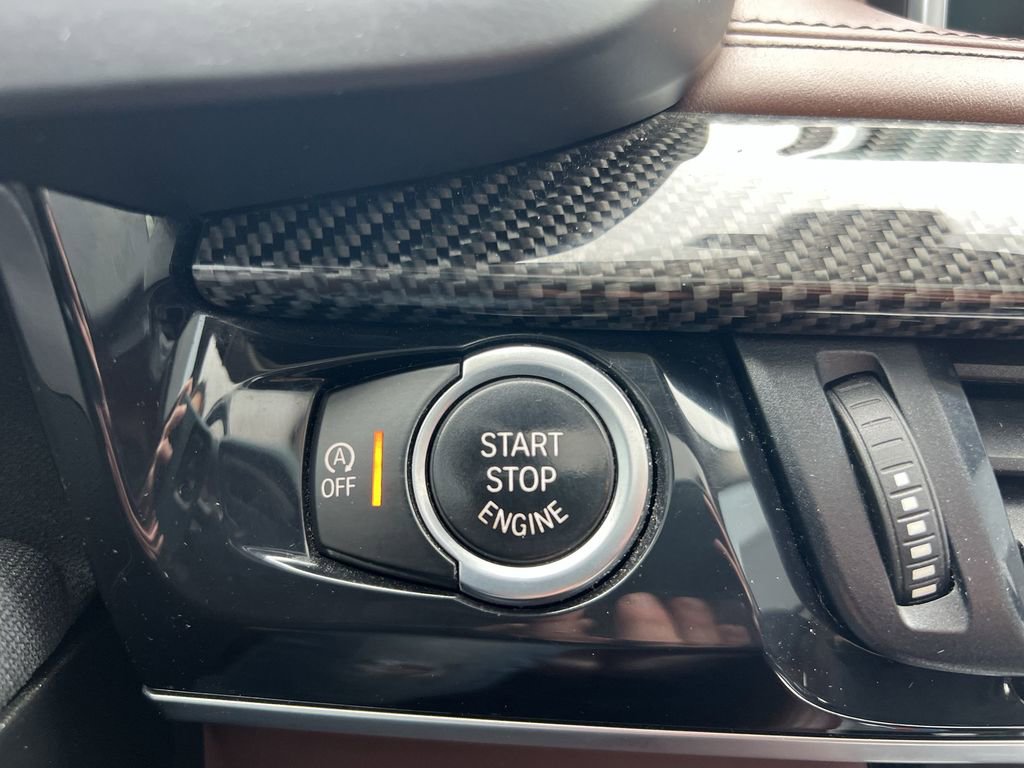 Used 2016 BMW X5 M image 17