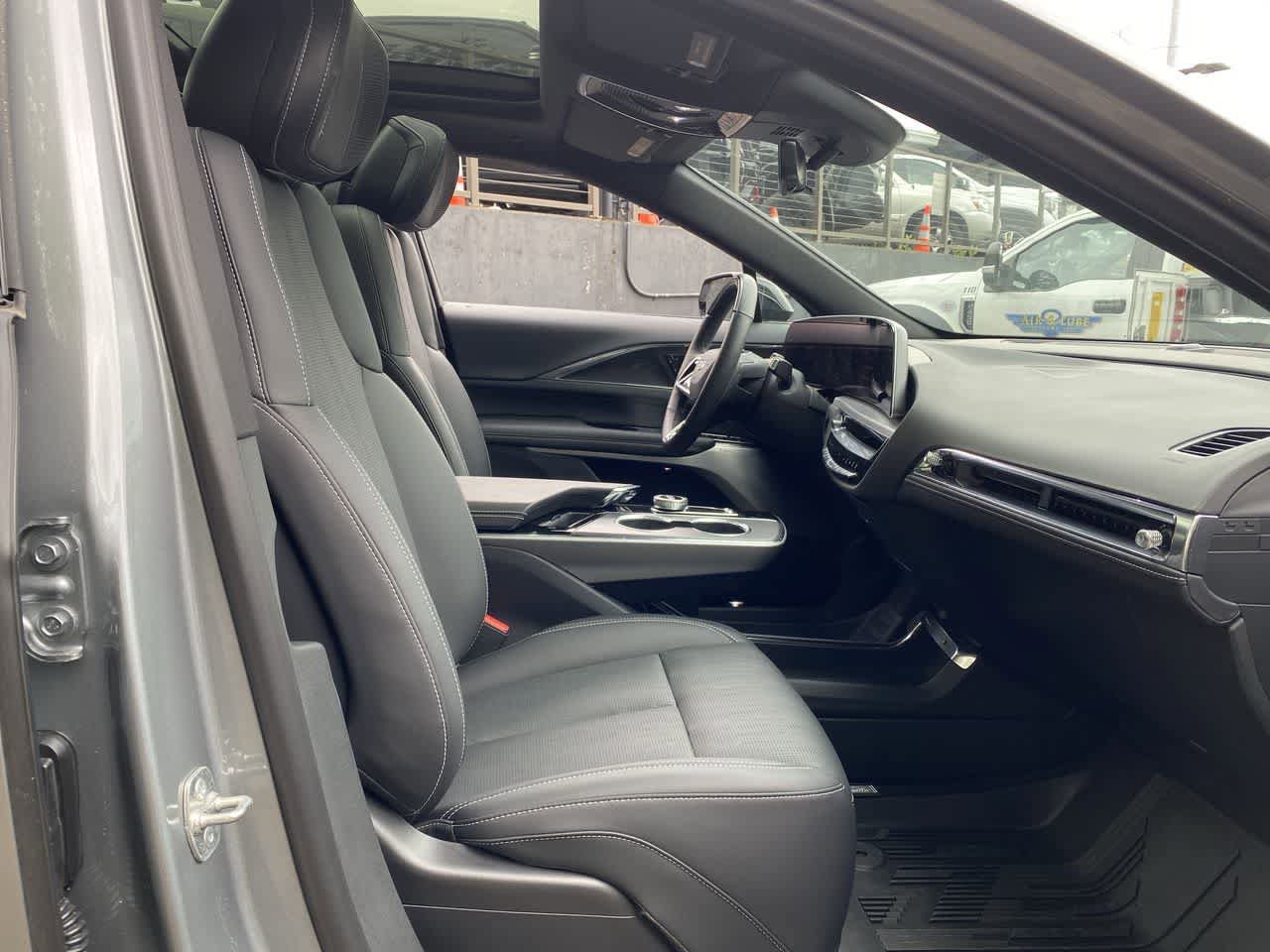 Used 2024 Cadillac Lyriq Luxury w/ LPO, Floor Liner Package AWD/4WD image 19