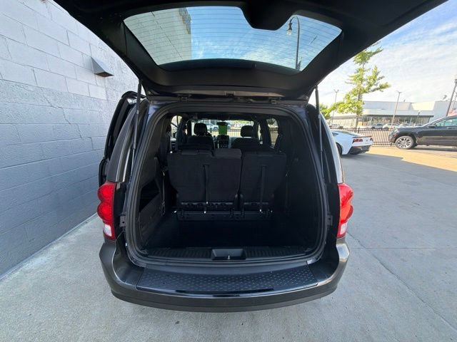 Used 2017 Dodge Grand Caravan SE FWD image 35