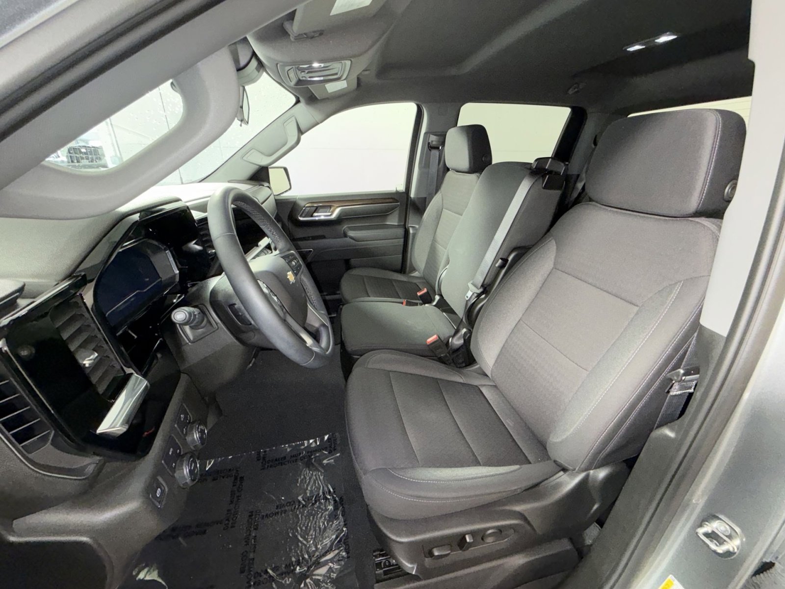 Used 2024 Chevrolet Silverado 1500 LT image 13