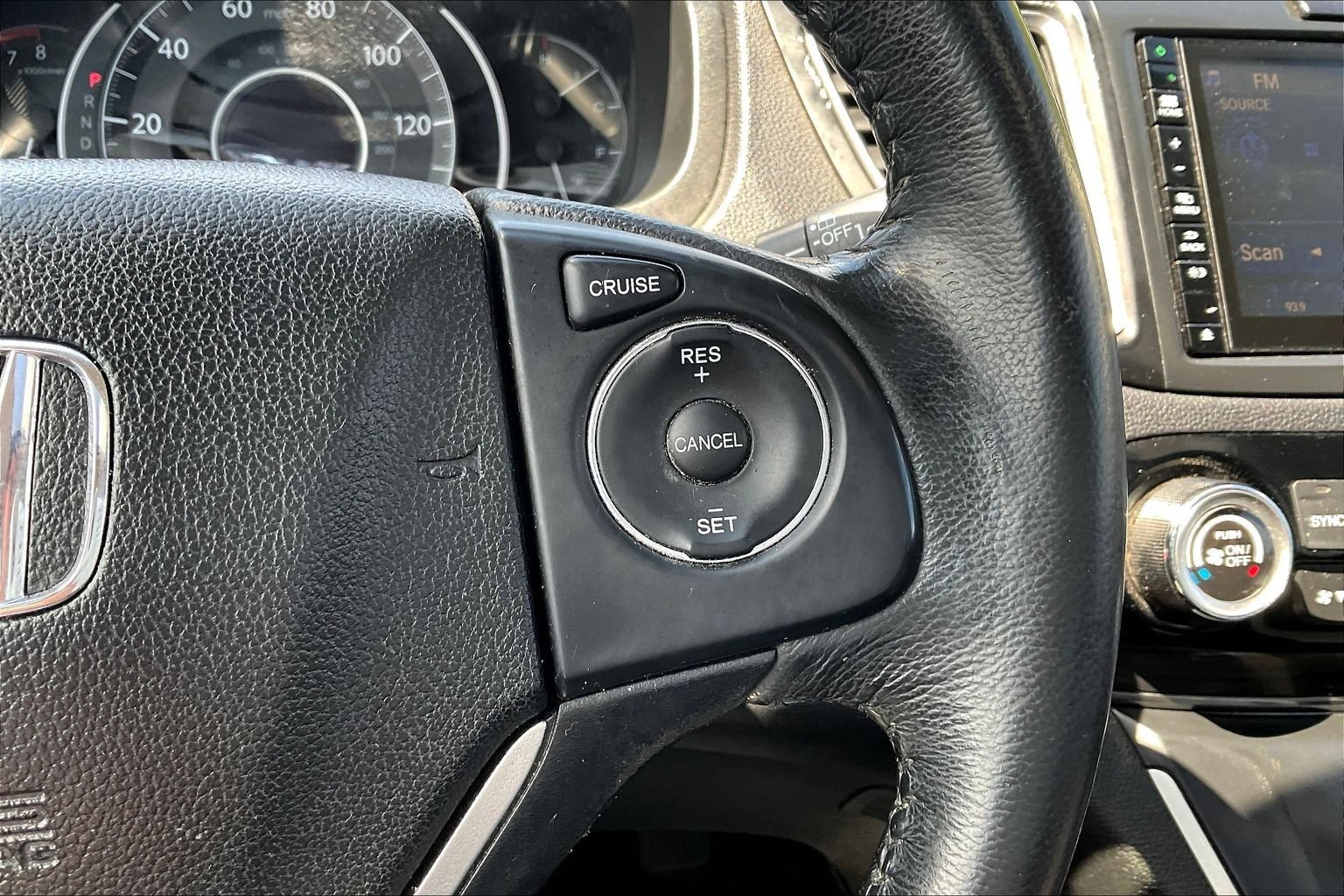 Used 2015 Honda CR-V EX-L image 12